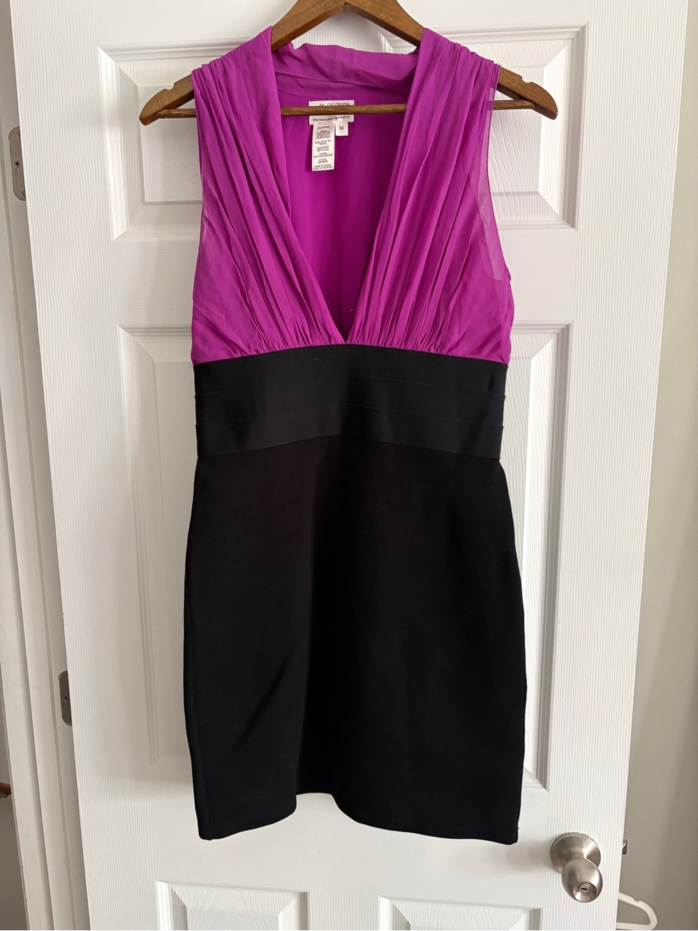Sleeveless V-Neck Two-Tone Dress in Magenta and Black
